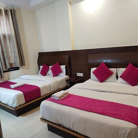 Hotel Lav Kush Deluxe At Paharganj New Delhi Eksteriør bilde