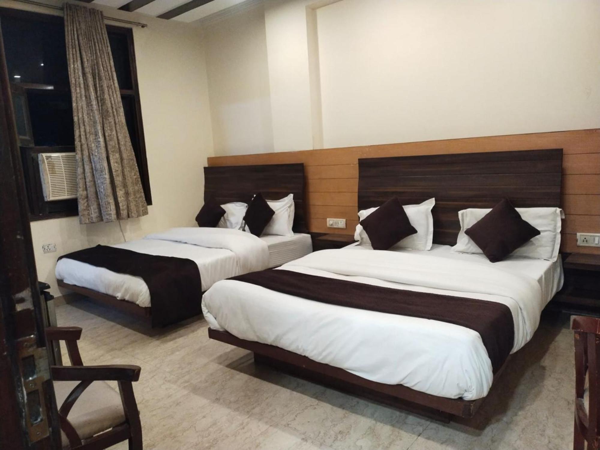 Hotel Lav Kush Deluxe At Paharganj New Delhi Eksteriør bilde
