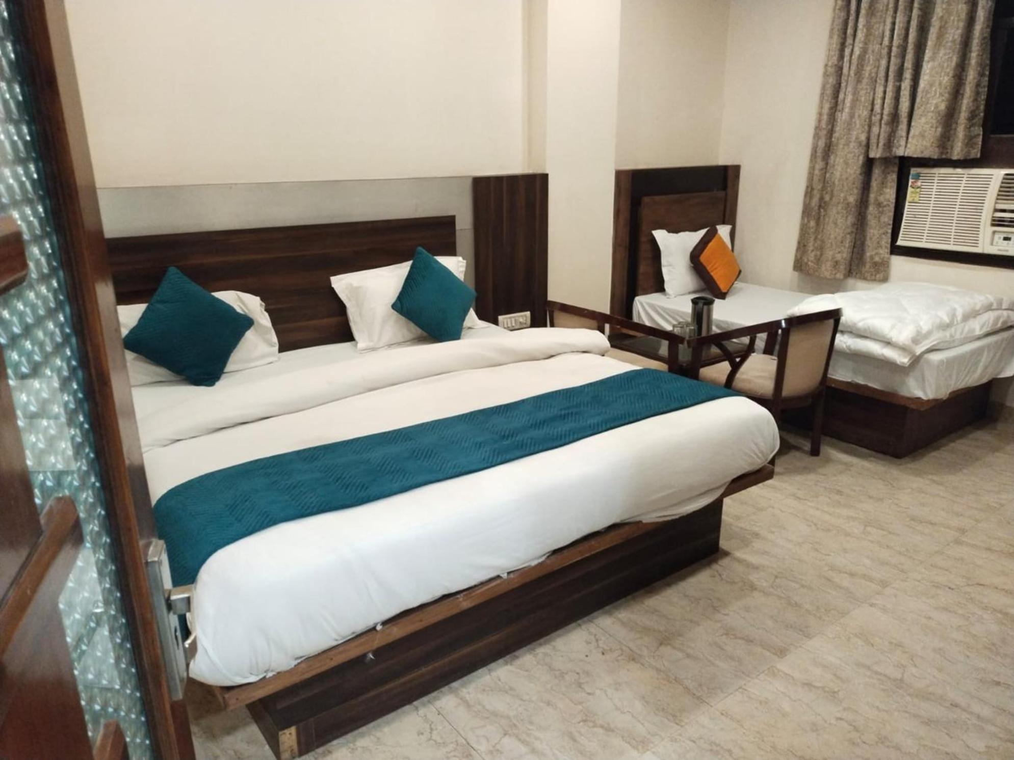 Hotel Lav Kush Deluxe At Paharganj New Delhi Eksteriør bilde